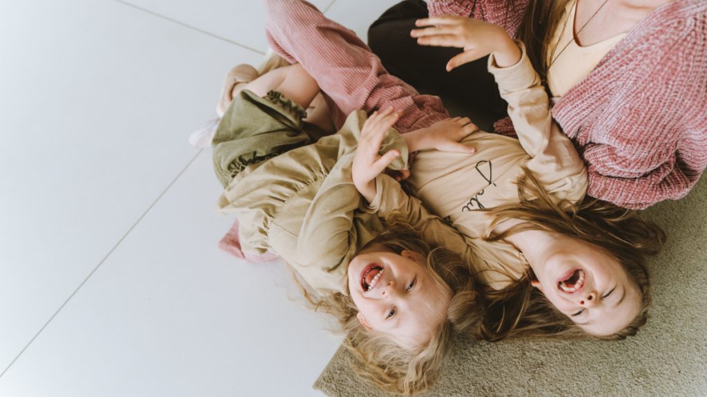 СПРАВУВАЊЕ СО РИВАЛСТВО МЕЃУ БРАЌА И СЕСТРИ